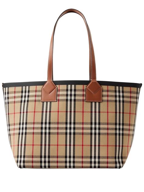 borsa burberry iconica pattern|Burberry bag check pattern.